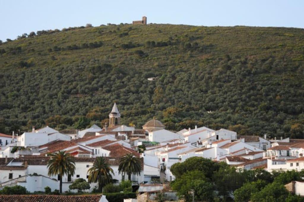 Mi Casita - Higuera De La Sierra Apartment Higuera De La Sierra  Luaran gambar